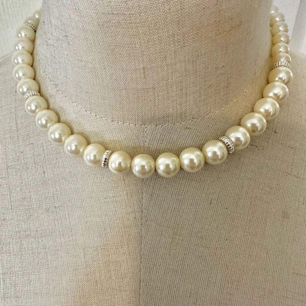 Avon faux pearl silver tone choker necklace